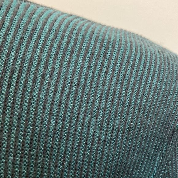 Melanie Lyne Green V-neck Sweater XL - Picture 13 of 17